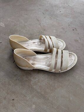 Shoes, size 8